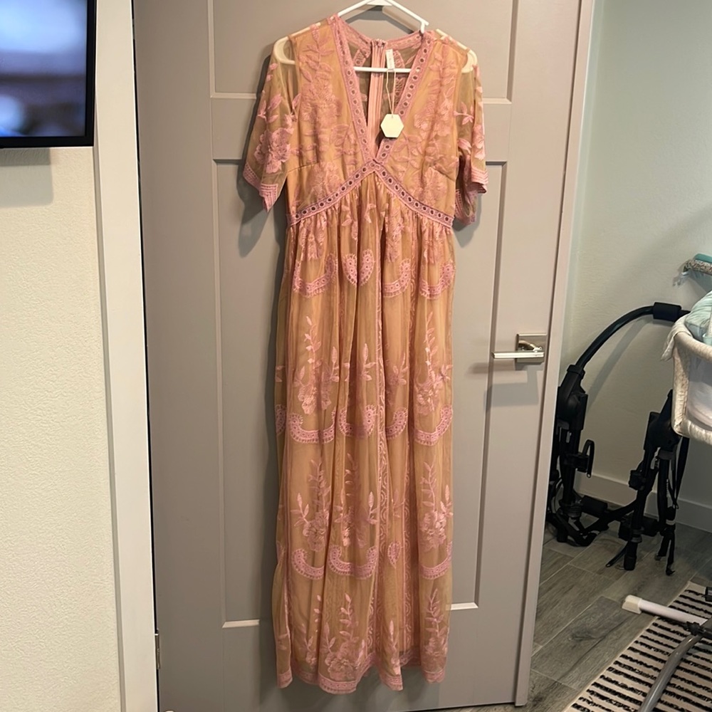 Beautiful pink lace maternity dress